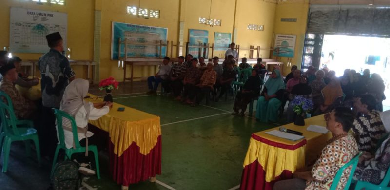 Pemerintah Desa Girimulya Bagikan BLT DD ke 32 KPM